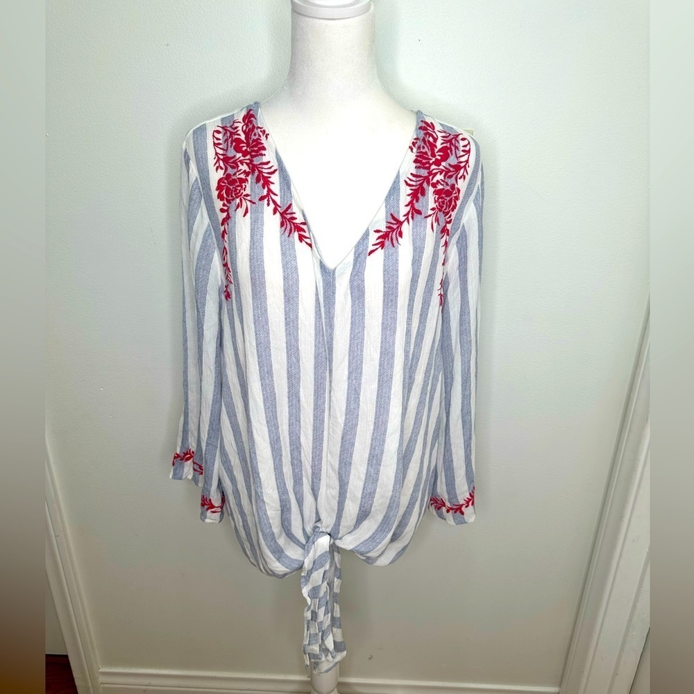 Absolutely Famous Blouse Women's Blue White Stripe Floral Tie Front Top SZ XL